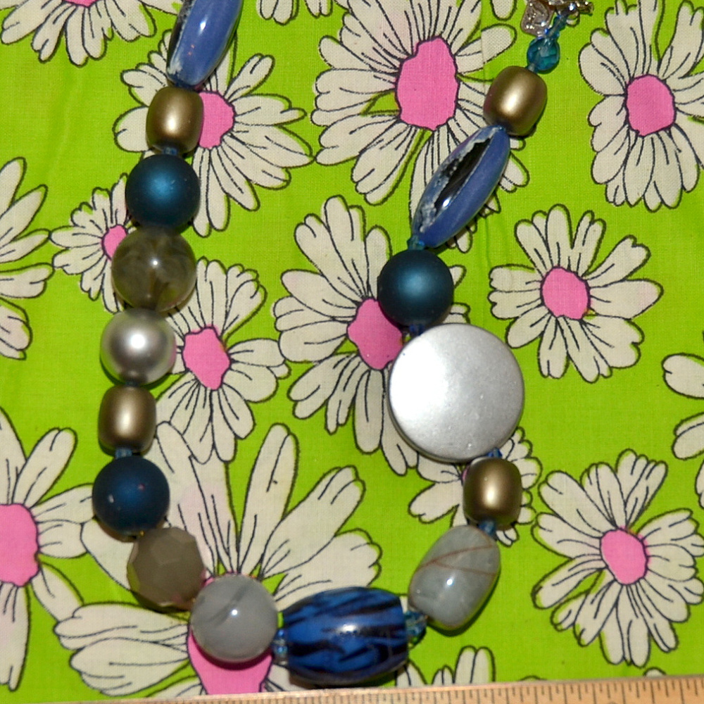 vintage 80's chunky necklace blue gray grey